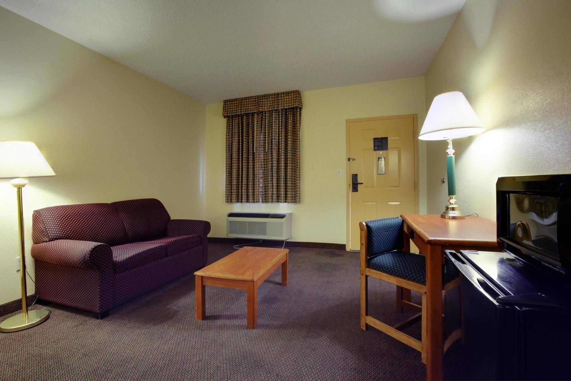 Americas Best Value Inn & Suites - Senatobia Room photo